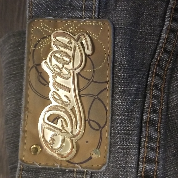 (3 for $50)Dereon Jeans - Picture 5 of 8